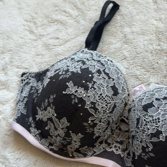Victoria’s Secret Dream Angels Lined Demi Bra Lace Rhinestone Detail 36D - Picture 3 of 7